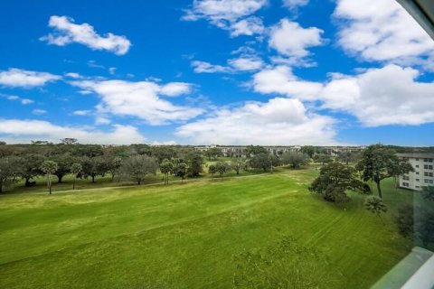 Condo in Pompano Beach, Florida, 3 bedrooms  № 1162931 - photo 1