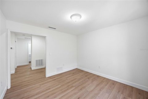 Купить виллу или дом в Сарасота, Флорида 9 комнат, 170.75м2, № 2225358 - фото 25
