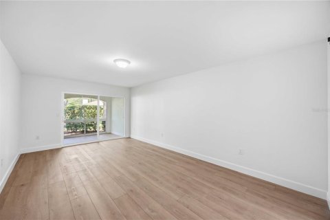 Купить виллу или дом в Сарасота, Флорида 9 комнат, 170.75м2, № 2225358 - фото 29
