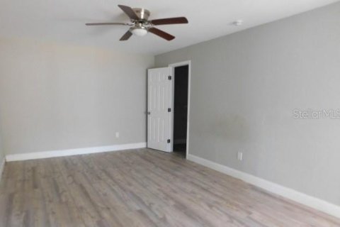 Villa ou maison à vendre à Cape Coral, Floride: 3 chambres, 114.18 m2 № 2157146 - photo 5