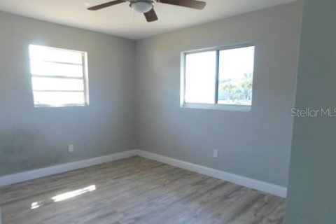 Villa ou maison à vendre à Cape Coral, Floride: 3 chambres, 114.18 m2 № 2157146 - photo 7