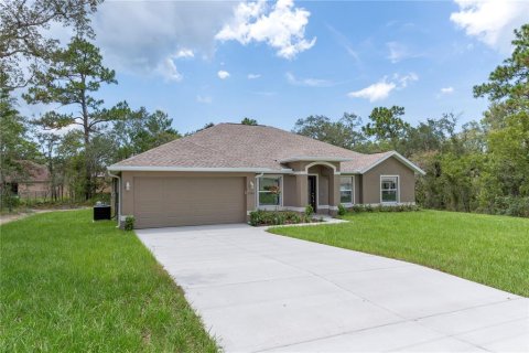 Villa ou maison à vendre à Weeki Wachee, Floride: 4 chambres, 196.95 m2 № 2324890 - photo 3