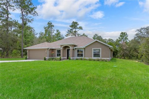 Villa ou maison à vendre à Weeki Wachee, Floride: 4 chambres, 196.95 m2 № 2324890 - photo 2