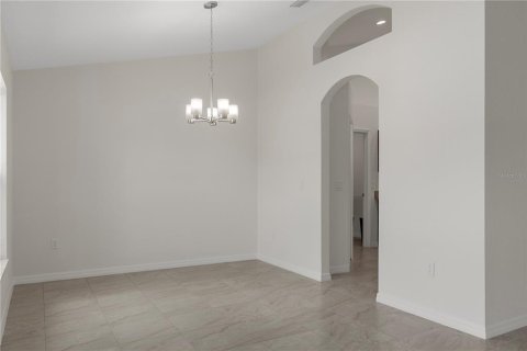 Villa ou maison à vendre à Weeki Wachee, Floride: 4 chambres, 196.95 m2 № 2324890 - photo 10