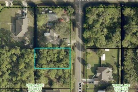 Land in Vero Beach, Florida № 1188514 - photo 1