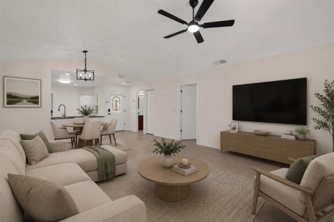 House in Kissimmee, Florida 2 bedrooms, 119.66 sq.m. № 2223737 - photo 6