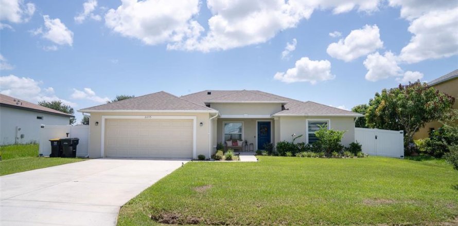 Casa en Kissimmee, Florida 4 dormitorios, 153.29 m2 № 1901201