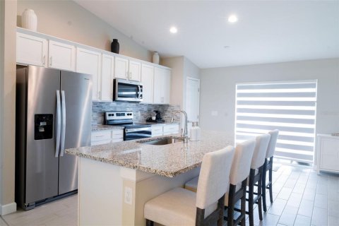 Casa en venta en Kissimmee, Florida, 4 dormitorios, 153.29 m2 № 1901201 - foto 16