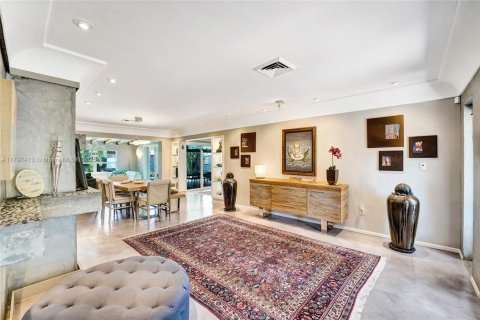 House in Wilton Manors, Florida 3 bedrooms, 207.08 sq.m. № 1682731 - photo 19