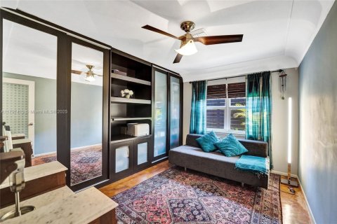 House in Wilton Manors, Florida 3 bedrooms, 207.08 sq.m. № 1682731 - photo 23