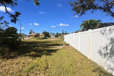 Land in Cape Coral, Florida № 2122187 - photo 5