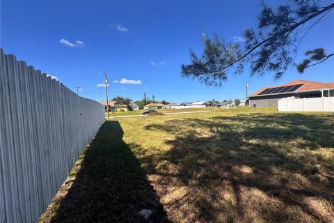Land in Cape Coral, Florida № 2122187 - photo 3