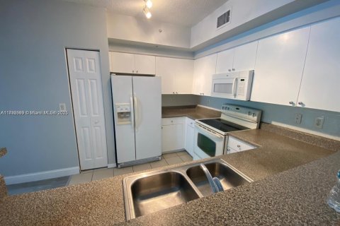 Condo in Miramar, Florida, 2 bedrooms  № 1741913 - photo 14