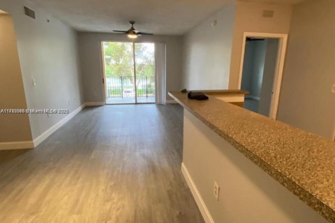 Condo in Miramar, Florida, 2 bedrooms  № 1741913 - photo 26
