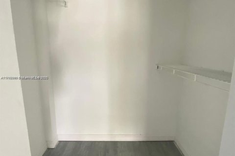 Condo in Miramar, Florida, 2 bedrooms  № 1741913 - photo 18