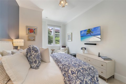 Townhouse in Coral Gables, Florida 4 bedrooms, 323.76 sq.m. № 1784018 - photo 23