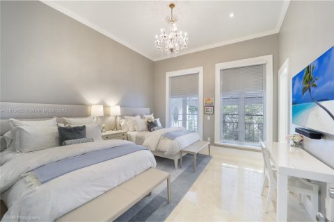 Townhouse in Coral Gables, Florida 4 bedrooms, 323.76 sq.m. № 1784018 - photo 15