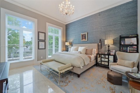 Townhouse in Coral Gables, Florida 4 bedrooms, 323.76 sq.m. № 1784018 - photo 12