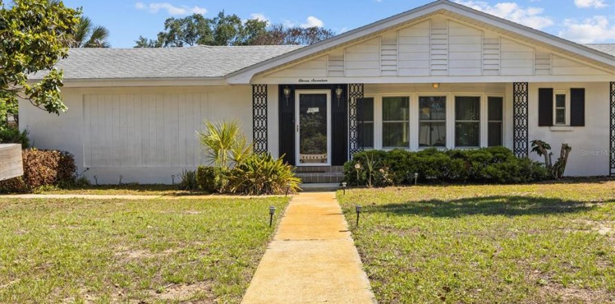 Villa ou maison à Lake Wales, Floride 3 chambres, 200.95 m2 № 2123833