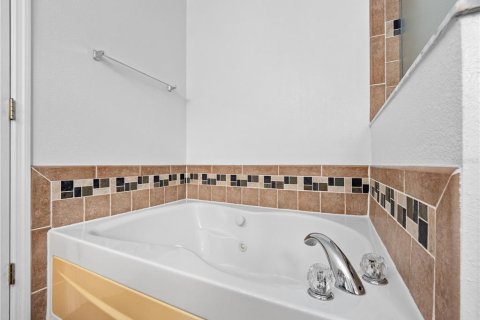 Casa en alquiler en Orlando, Florida, 4 dormitorios, 263.29 m2 № 1858456 - foto 26