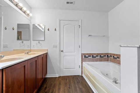 Casa en alquiler en Orlando, Florida, 4 dormitorios, 263.29 m2 № 1858456 - foto 27