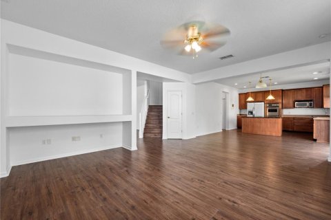 Casa en alquiler en Orlando, Florida, 4 dormitorios, 263.29 m2 № 1858456 - foto 11