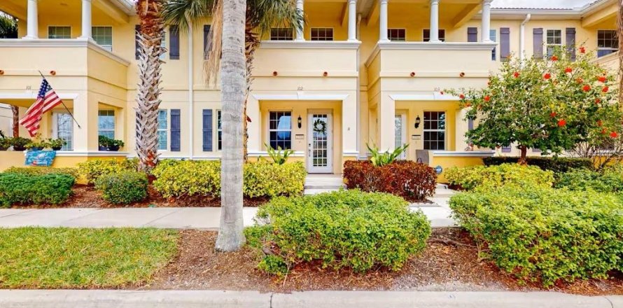 Townhouse in Sarasota, Florida 3 bedrooms, 154.31 sq.m. № 1871213