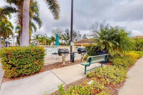 Townhouse in Sarasota, Florida 3 bedrooms, 154.31 sq.m. № 1871213 - photo 23