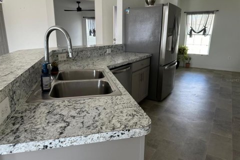 House in Babson Park, Florida 3 bedrooms, 167.6 sq.m. № 2258504 - photo 10