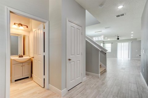 Villa ou maison à louer à Sanford, Floride: 4 chambres, 242.2 m2 № 1906490 - photo 7