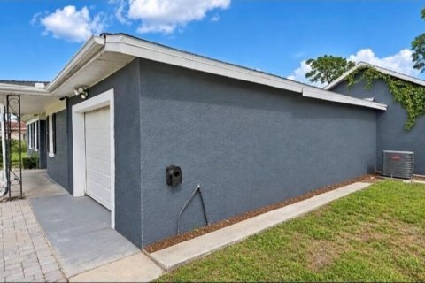 Casa en venta en Orlando, Florida, 4 dormitorios, 228.26 m2 № 2428993 - foto 3