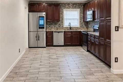 Casa en venta en Orlando, Florida, 4 dormitorios, 228.26 m2 № 2428993 - foto 7