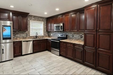 Casa en venta en Orlando, Florida, 4 dormitorios, 228.26 m2 № 2428993 - foto 6