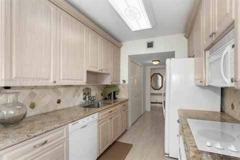 Condominio en venta en Aventura, Florida, 2 dormitorios, 169.55 m2 № 1830992 - foto 10