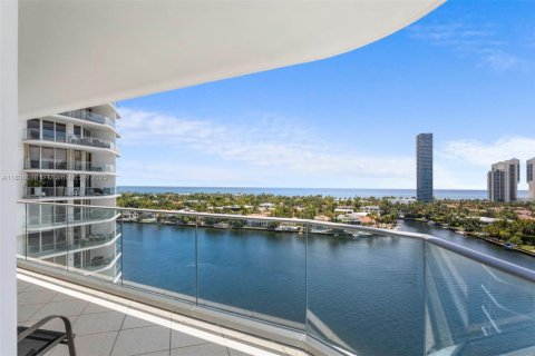 Condominio en venta en Aventura, Florida, 2 dormitorios, 169.55 m2 № 1830992 - foto 28
