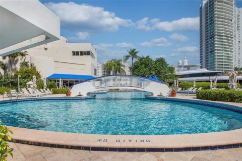 Condominio en venta en Aventura, Florida, 2 dormitorios, 169.55 m2 № 1830992 - foto 24