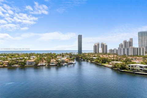 Condominio en venta en Aventura, Florida, 2 dormitorios, 169.55 m2 № 1830992 - foto 27