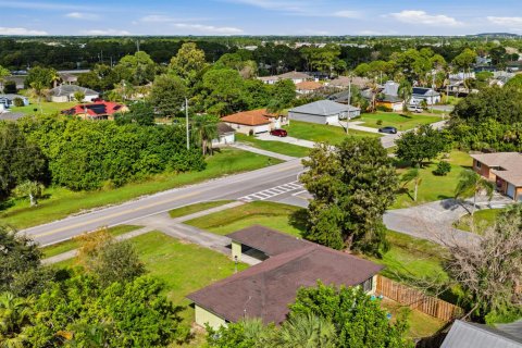 Casa en venta en Port St. Lucie, Florida, 3 dormitorios, 120.77 m2 № 2425188 - foto 5