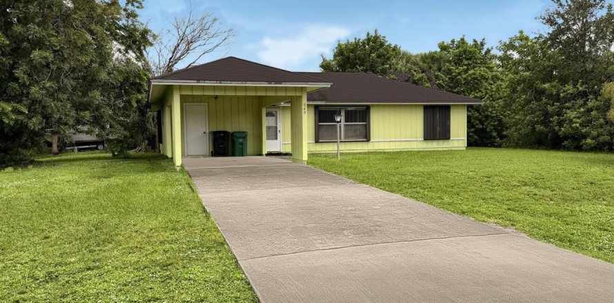 Casa en Port St. Lucie, Florida 3 dormitorios, 120.77 m2 № 2425188