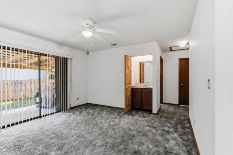 Casa en venta en Port St. Lucie, Florida, 3 dormitorios, 120.77 m2 № 2425188 - foto 28