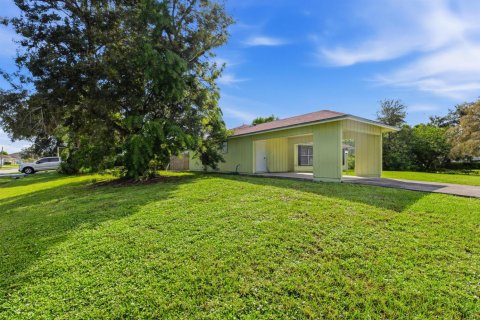 Casa en venta en Port St. Lucie, Florida, 3 dormitorios, 120.77 m2 № 2425188 - foto 13