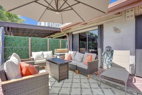 Купить виллу или дом в Халландейл-Бич, Флорида 2 спальни, 156.08м2, № 2062894 - фото 29