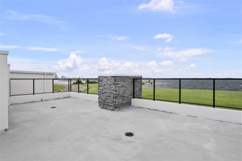 House in Tampa, Florida 5 bedrooms, 691.94 sq.m. № 1832898 - photo 26