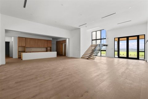 House in Tampa, Florida 5 bedrooms, 691.94 sq.m. № 1832898 - photo 5