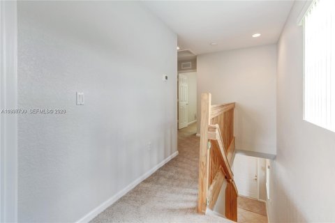 Townhouse in Miramar, Florida 3 bedrooms, 134.71 sq.m. № 1995790 - photo 8