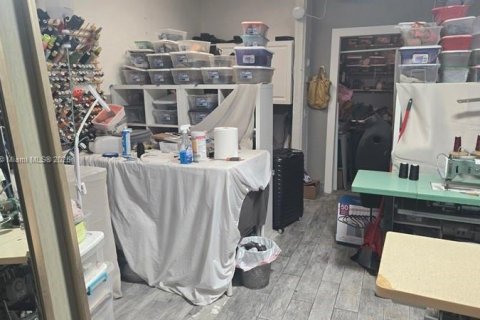 Commercial property in Plantation, Florida № 1939762 - photo 12