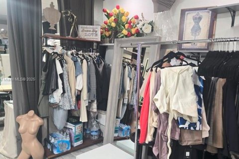 Commercial property in Plantation, Florida № 1939762 - photo 10