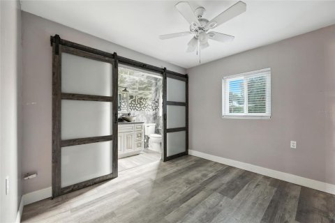 House in Orlando, Florida 3 bedrooms, 129.51 sq.m. № 1915321 - photo 13