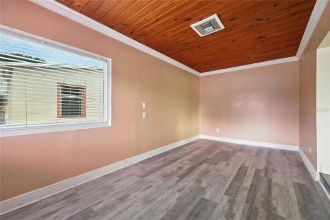 House in Orlando, Florida 3 bedrooms, 129.51 sq.m. № 1915321 - photo 12