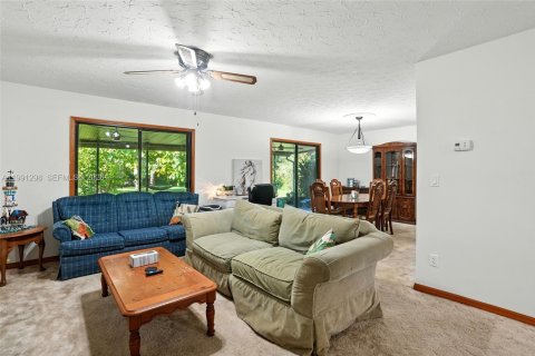 Villa ou maison à vendre à LaBelle, Floride: 3 chambres № 2057520 - photo 8